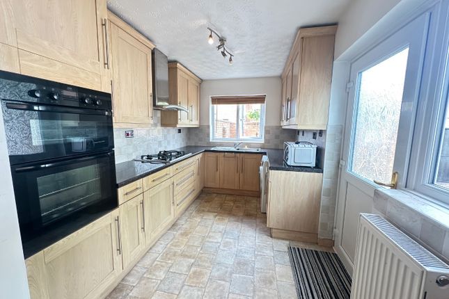 173, Austin Road, Luton photo 3