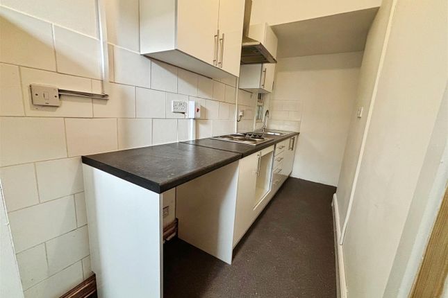 10, Haycliffe Road, Bradford photo 3