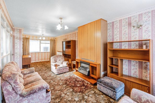 90, Roche Way, Wellingborough photo 4