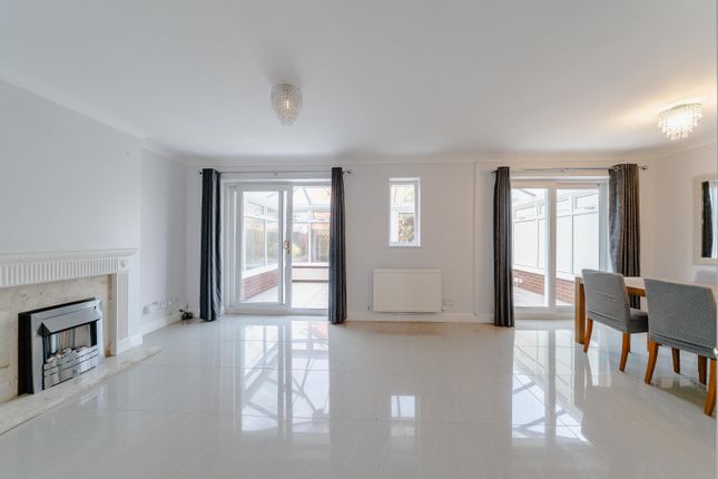 30, Elvetham Road, Birmingham photo 4