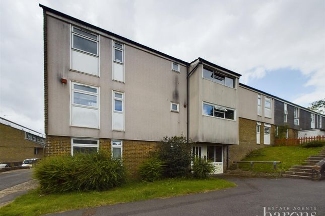 Thumbnail Flat for sale in Charnwood Close, Basingstoke