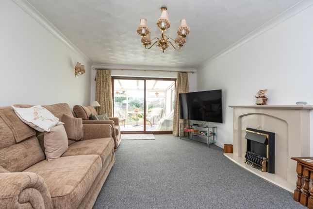 41, Blackthorn Lane, Boston photo 2