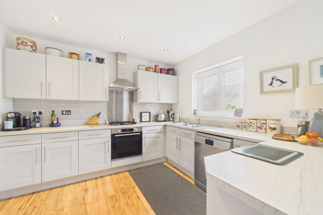 19 Woodlands Way, Blaydon-On-Tyne photo 2