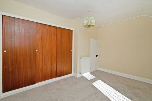 7, Broad Lane, Redruth photo 2