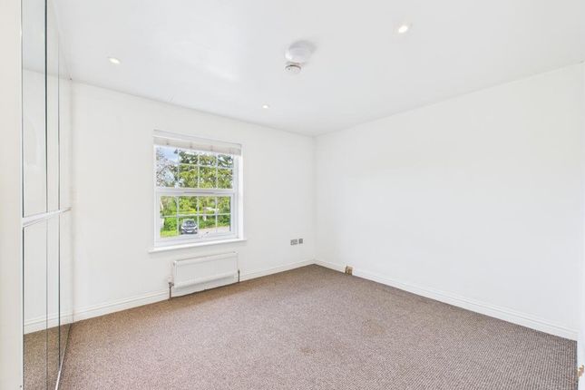 Flat 3 Wellington House, Lower Icknield Way, Princes Risborough photo 4