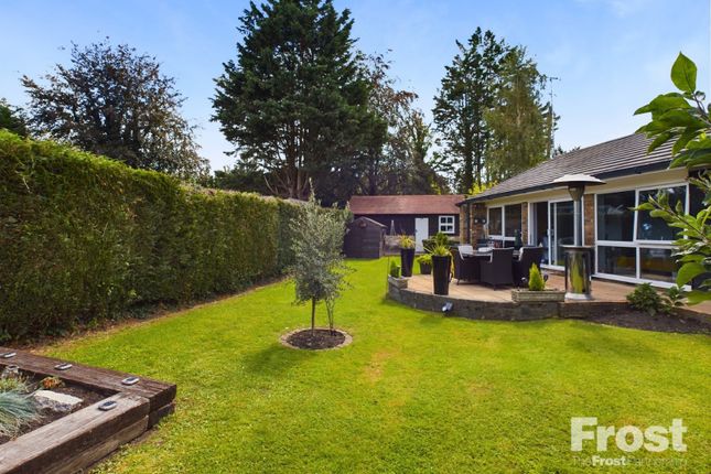 Bungalow for sale in Coppermill Road, Wraysbury, Berkshire TW19