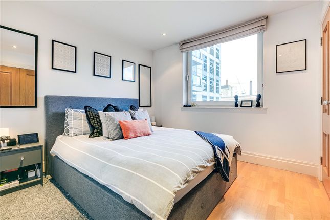 Flat to rent in Harbour Reach, The Boulevard, London