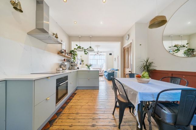 13 VICTORIA ROAD, Kington, Kington photo 4