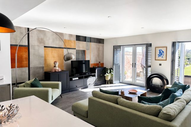 The Coach House Abbeyfield Court Holme Street, Chester photo 3