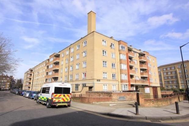 Thumbnail Flat to rent in Darling Row, Whitechapel