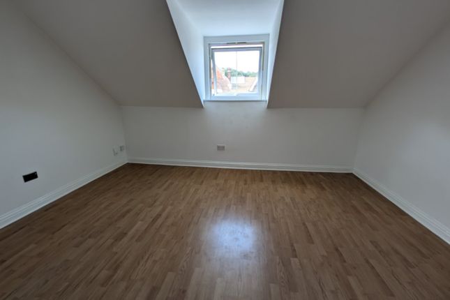 Flat 7 Boston House, 117-119, Folkestone Road, Dover photo 2