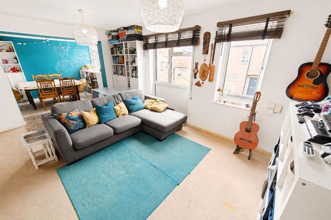 78, Epsom Walk, Corby photo 4