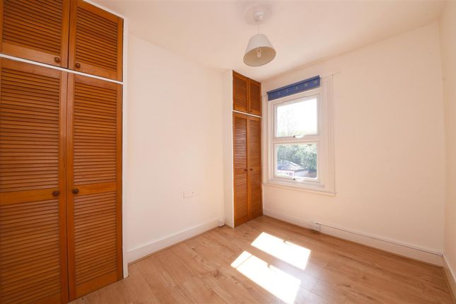 132 Long Lane, London photo 5