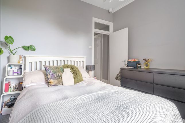 Flat for sale in Cleveland Place East, Bath, Somerset