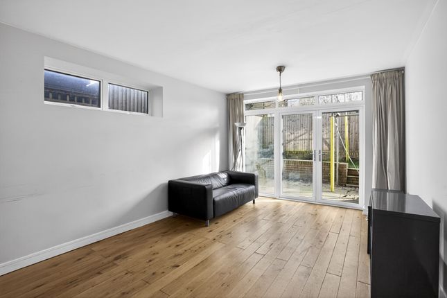 Flat G02/Ladybird Apartments, 76 Eltham Road, London photo 4