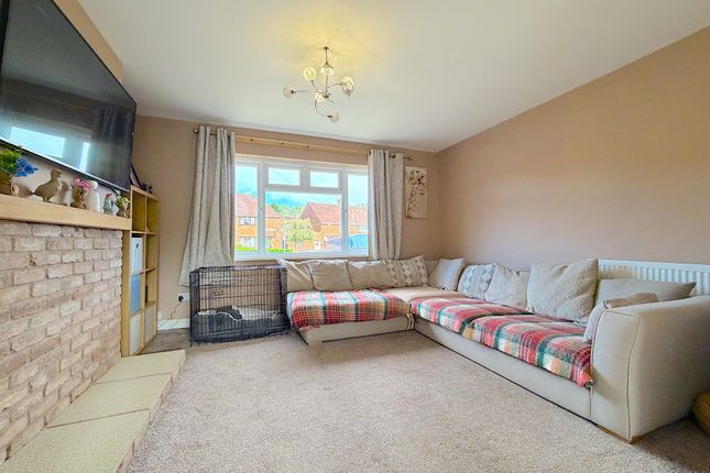 181, Griffiths Drive, Wolverhampton photo 2