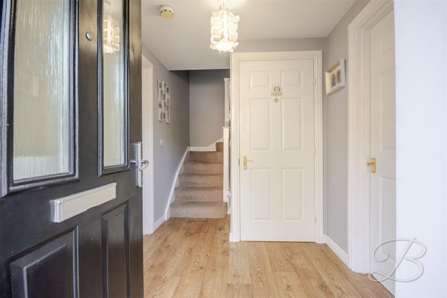 19, Cairngorm Drive, Mansfield photo 4