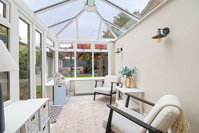 11 Downland Close, Southampton photo 2