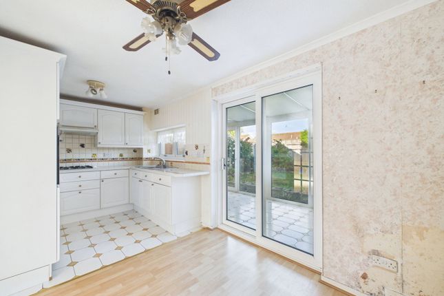 13, St. Mawes Drive, Paignton photo 4