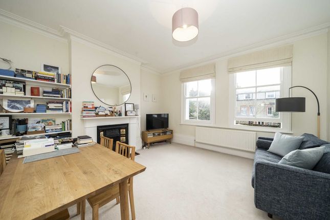 Flat for sale in Veronica Road, London