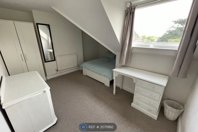 Thumbnail Room to rent in St. Saviours Terrace, Reading