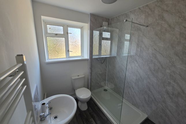 19, Cherry Court, Folkestone photo 5