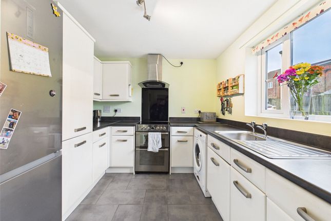 43, Craddock Close, Devon photo 3