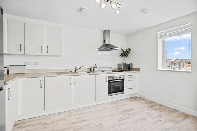 Flat 5, Pear Tree House, William Jessop Way, Bristol photo 4
