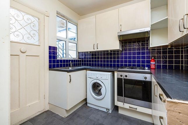 Thumbnail Flat to rent in Woodside, London