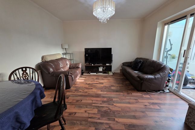 30, Mill Burn Way, Birmingham photo 2