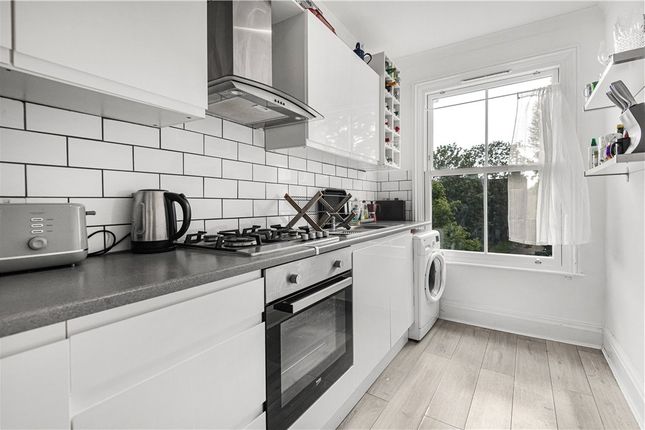Second Floor Flat, 83, Effra Road, London photo 4