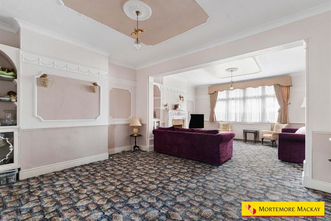 29, Borden Avenue, Enfield photo 4