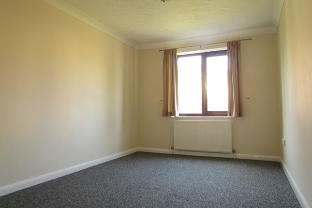 Flat 3 Victoria Court Second Ave,, Harwich, Essex photo 4