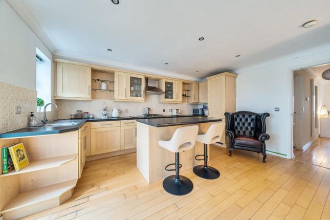 10, Woodland Drive, Wetherby photo 2
