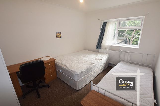 Flat to rent in |Ref: R152327|, Burgess Road, Southampton