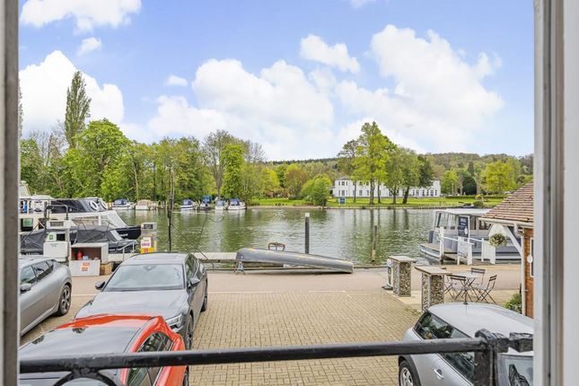 Flat to rent in Boathouse Reach, Henley On Thames