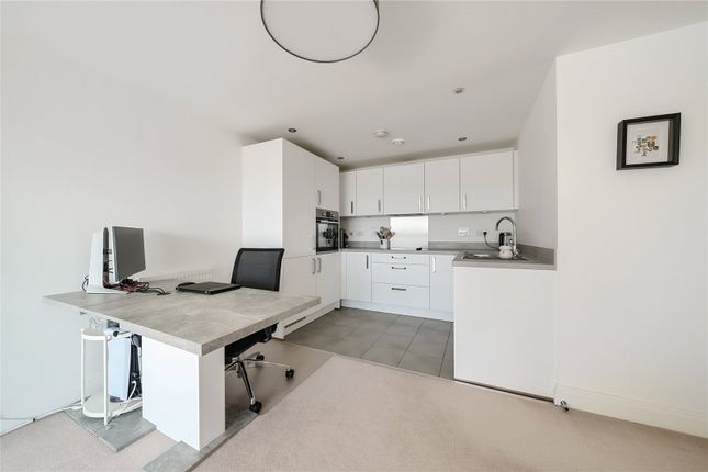 Flat 62, Walsham Court,, Perkins Gardens, Uxbridge photo 4
