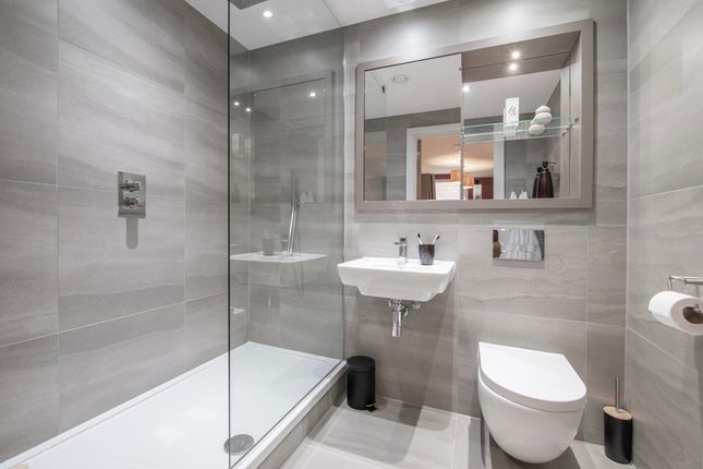 314 Rhodes East, Quarry Hill, Leeds photo 5