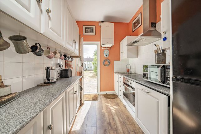 130, Chestnut Grove, New Malden photo 4