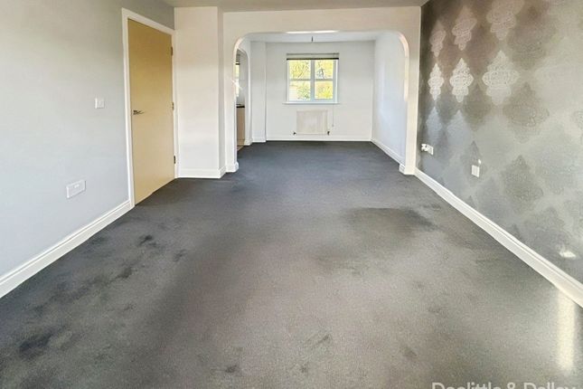 3, Millfields Court, Stourport-on-Severn photo 2