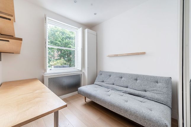 Eardley Crescent, Earls Court photo 4