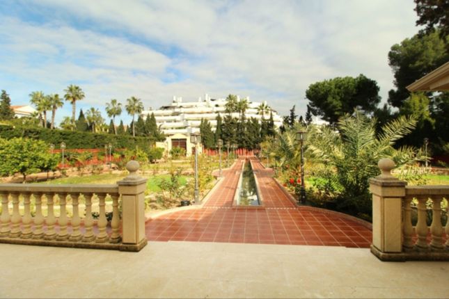 Villa for sale in Guadalmina Baja, Marbella Area, Costa Del Sol