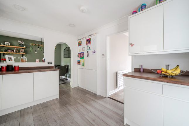 69, Fir Tree Road, Surrey photo 4