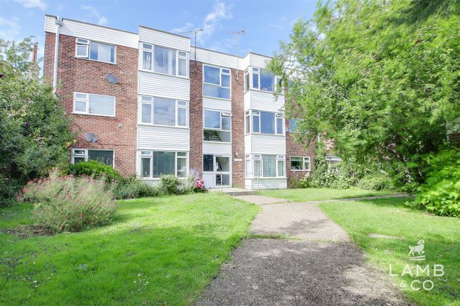 Thumbnail Flat for sale in Greenway, Frinton-On-Sea