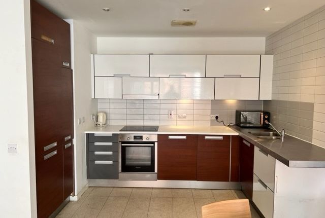 Apartment 514 Lumiere Building, M15 photo 5
