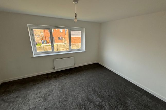 32, Chapel Rigg Drive, Newcastle Upon Tyne photo 5