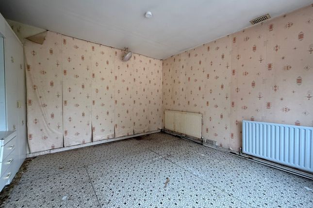 417 Williamthorpe Road, North Wingfield, Chesterfield photo 4