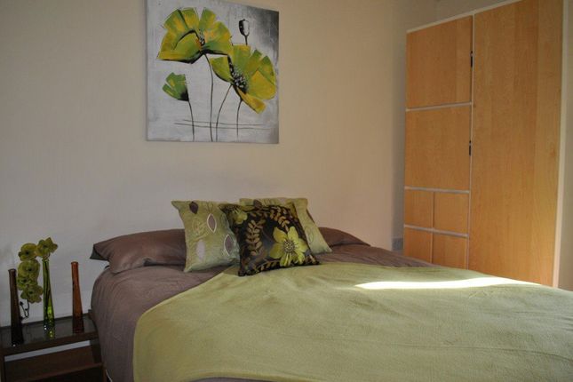 1 Paisley Park, Off Gladstone Road, Bolton photo 5
