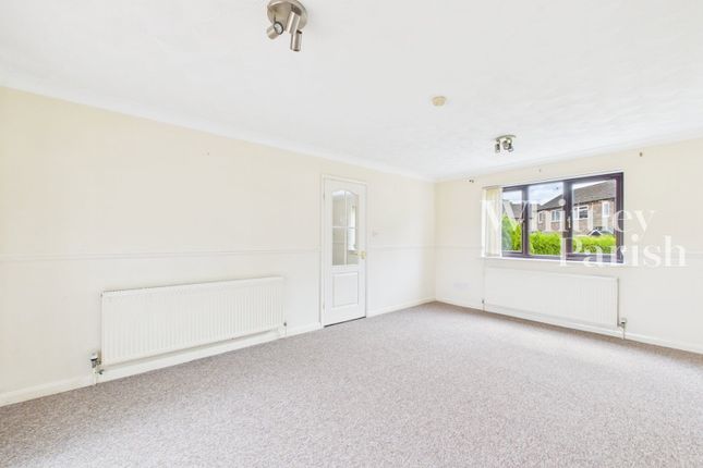 27, Gainsborough Avenue, Diss photo 3