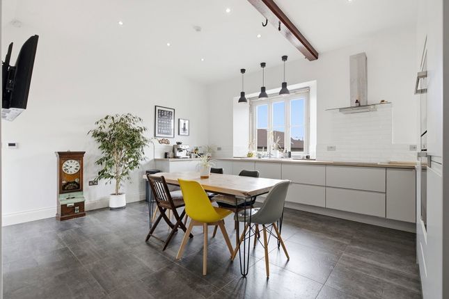 Manor Farm Cottage, Turner Croft, Sheffield photo 4